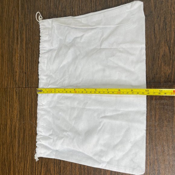 Stuart Weitzman Dust Bag, 13.5 in x 10 in - Picture 4 of 4